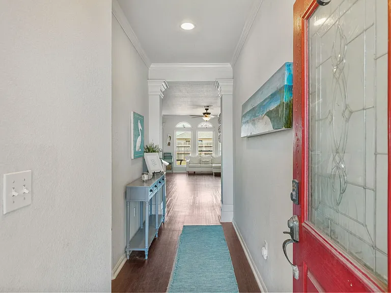 1000 Imperial St — Photo 2