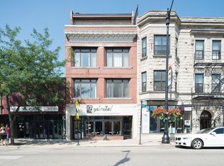3136 N Broadway St APT 2F, Chicago, IL 60657