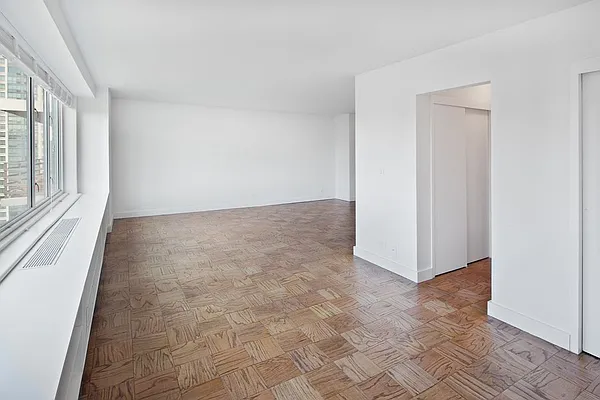 Rented by Compass | media 9