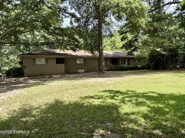 588 Holland Ave, Philadelphia, MS 39350