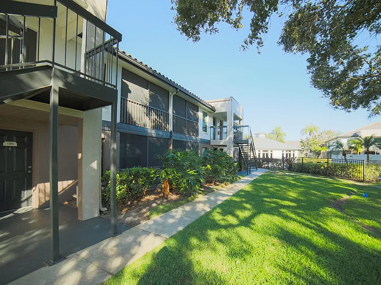 The Palms of Clearwater Apartments Exterior