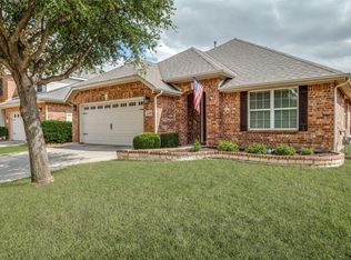 1109 Crest Meadow Dr, Fort Worth, TX 76052