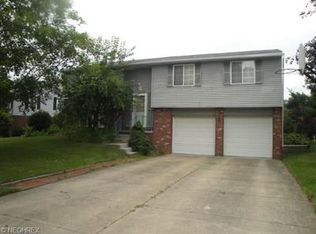 4519 Foresthill Rd, Stow, OH 44224