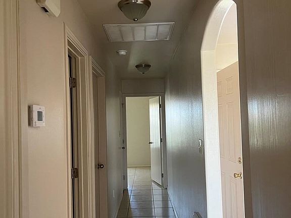 3rd image of 4280 Sabine Ave #6