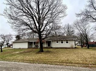 806 Gina Dr, Gallatin, MO 64640
