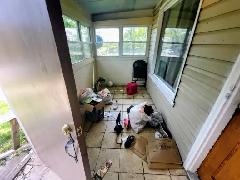 20117 Cameron Ave — Photo 4