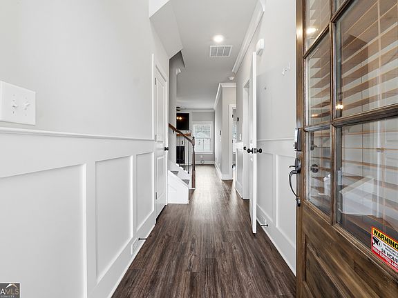 3rd image of 128 Russell Way