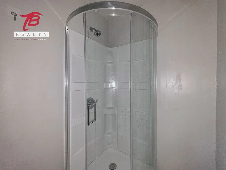 6811 Lyrewood Ln — Photo 48