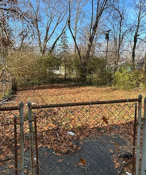 1347 Kingsley Ave — Photo 15