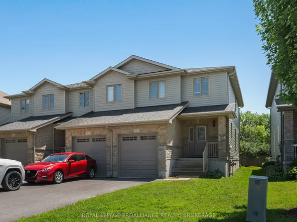 917 Blossom St, Kingston, ON K7P 0N2