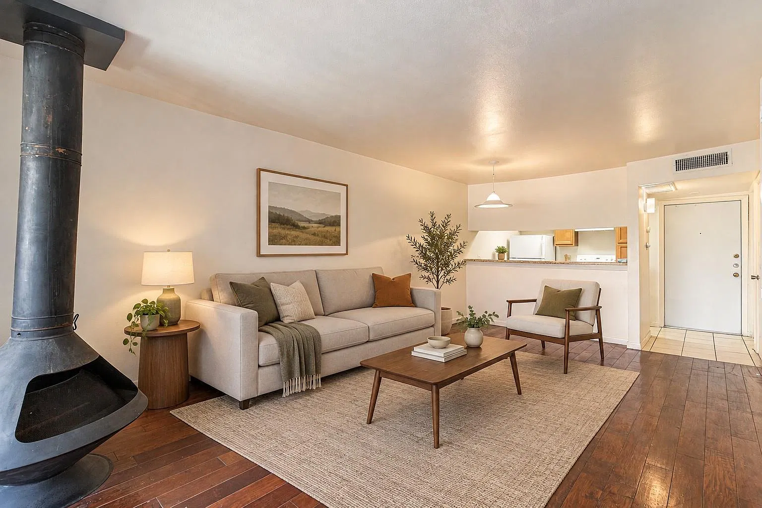 1 bed, 1.0 bath, 742 sqft, $895 — Photo 2
