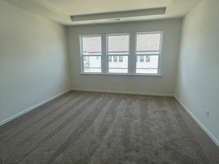 5760 Coulee Ln — Photo 9