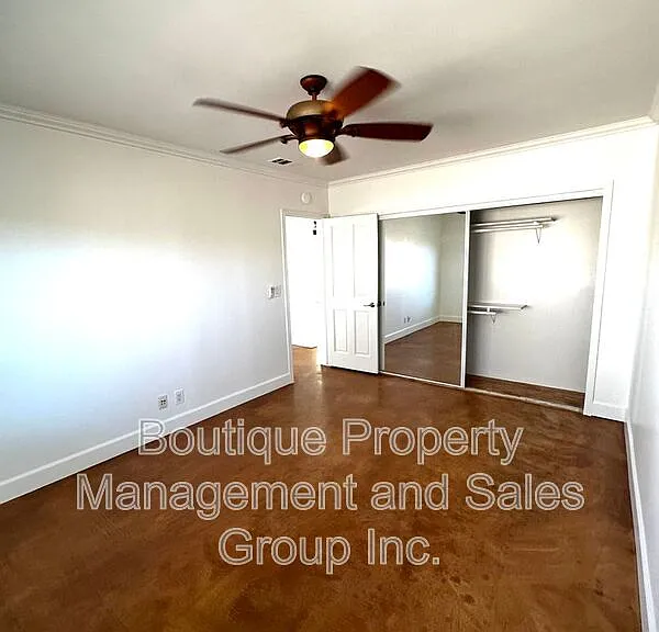 2285 Santa Ana Ave — Photo 8