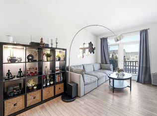 14 S Nolan Hill Gate NW, Calgary, AB T3R 0T9