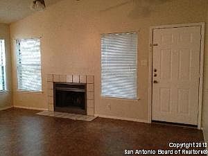 4th image of 4006 Sunrise Bluff Dr #2