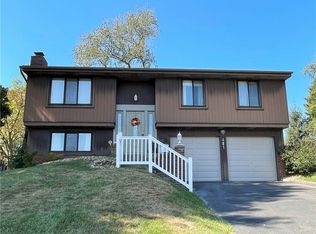 461 Galway Dr, Bethel Park, PA 15102