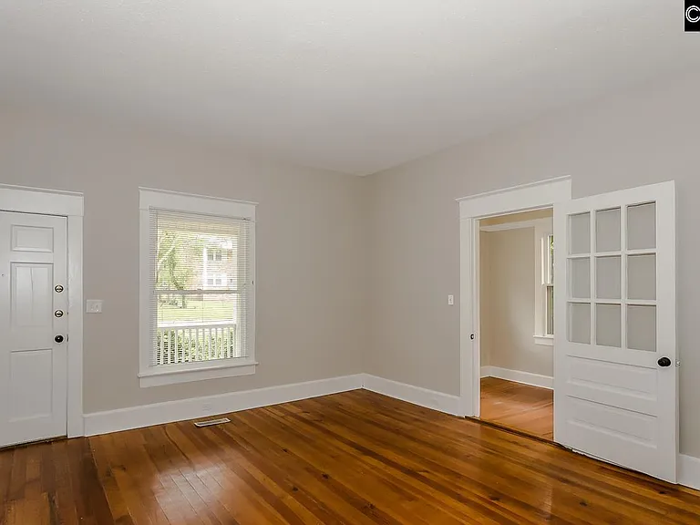 1205 Maple St — Photo 2