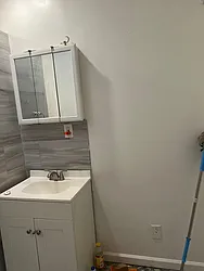 725 Miller Avenue, #3