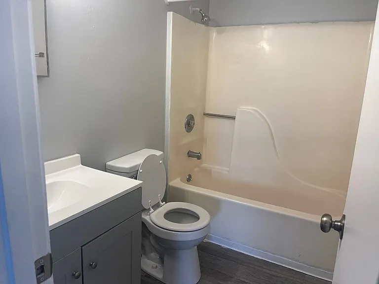 204 Michelle Ave — Photo 8