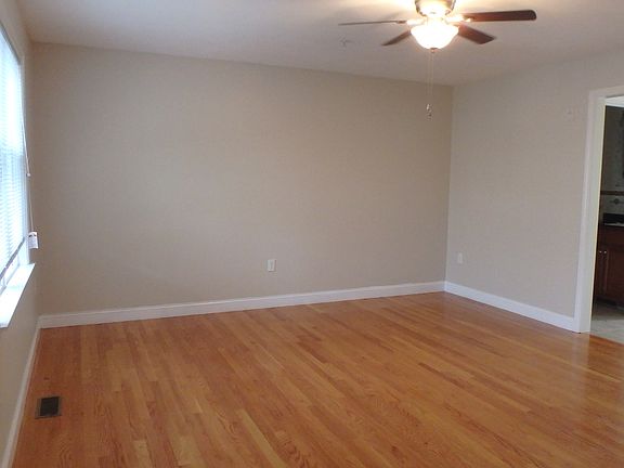 3rd image of 800 Justin Dr Unit 5