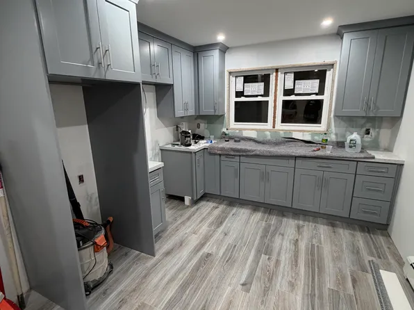 (undisclosed Address), Staten Island, NY 10306