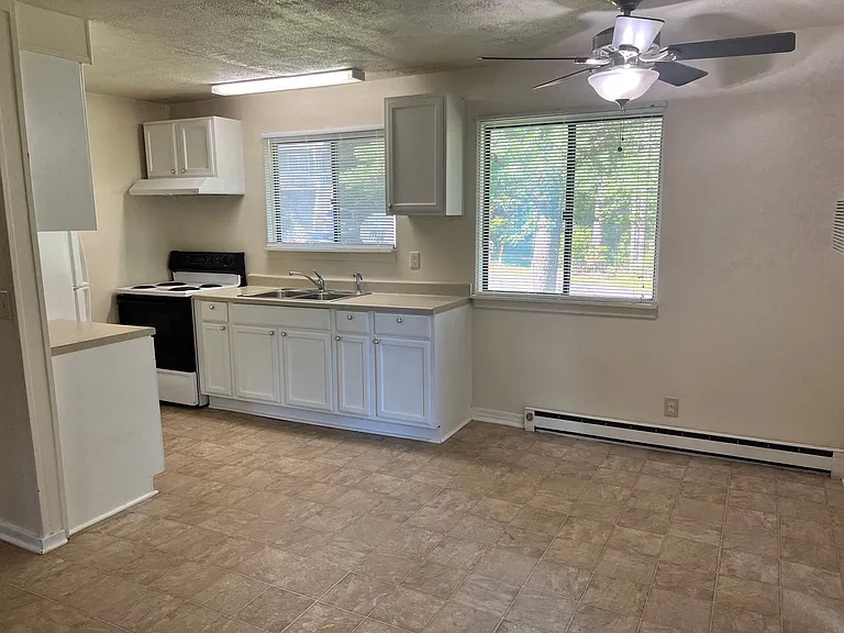 14 Morning Glory Rd — Photo 2