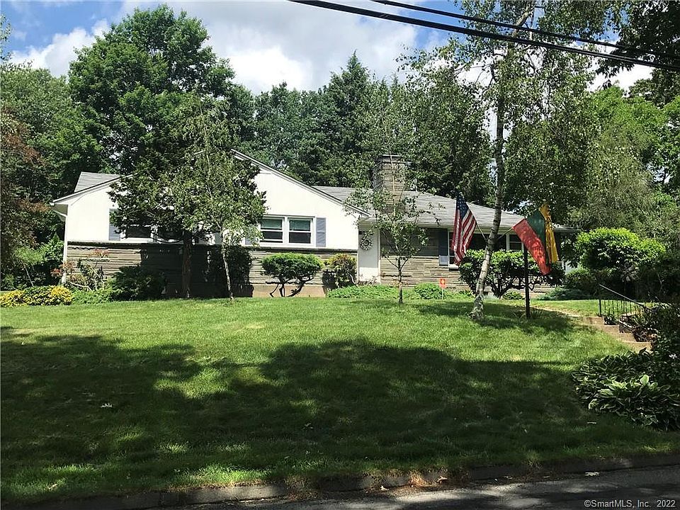 621 Field St, Naugatuck, CT 06770 Zillow