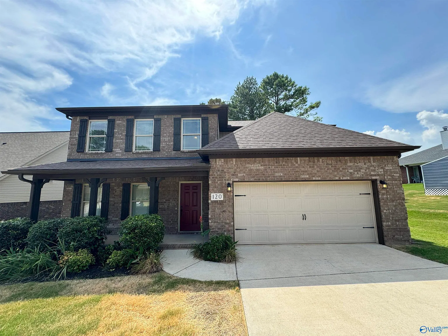 4 bed, 2.5 bath, 2865 sqft, $2,600 — Photo 2