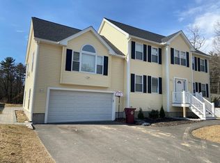 1 Davis St, Tyngsboro, MA 01879