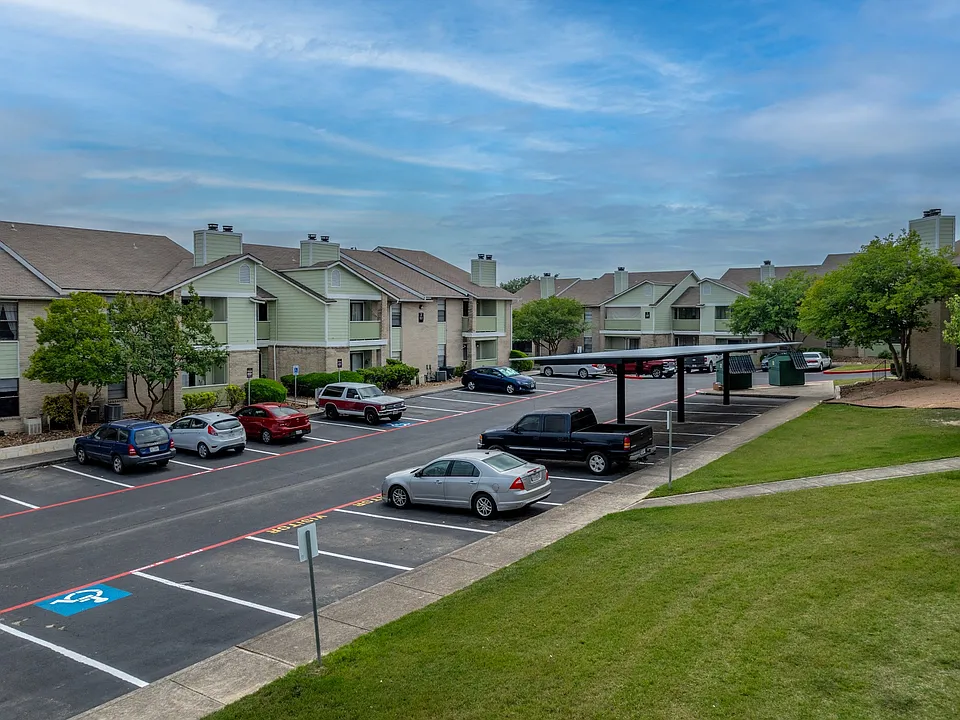 Palisades Park Apartments