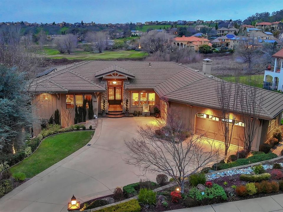 1st image of 2371 Clubhouse Dr