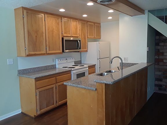 4th image of 9045 El Cajon Way APT 2