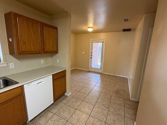 4th image of 502 N Clinton Ave APT A