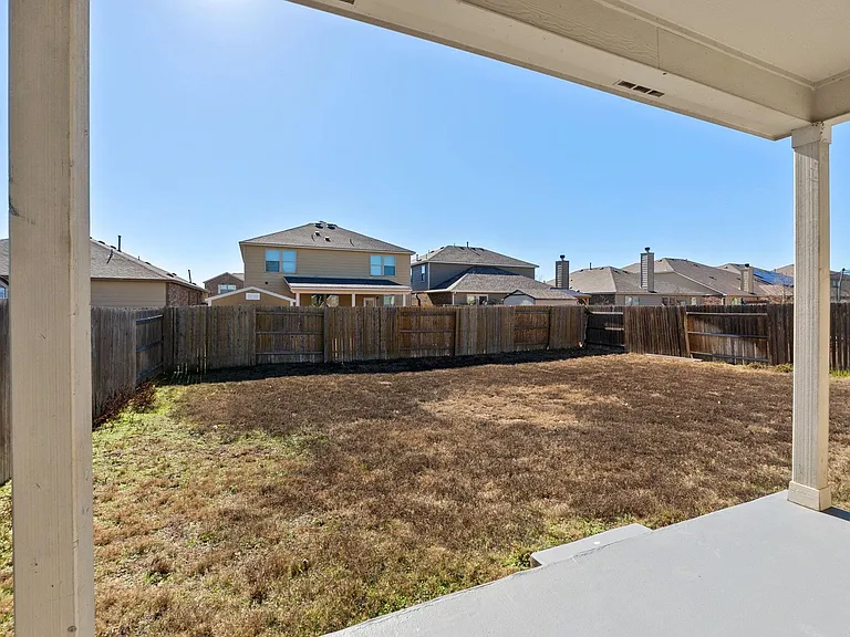 20017 Ploughshores Ln — Photo 37
