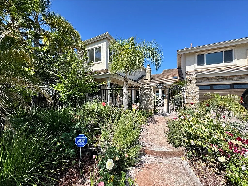7 bed, 5803 sqft, $14,000 — Photo 4