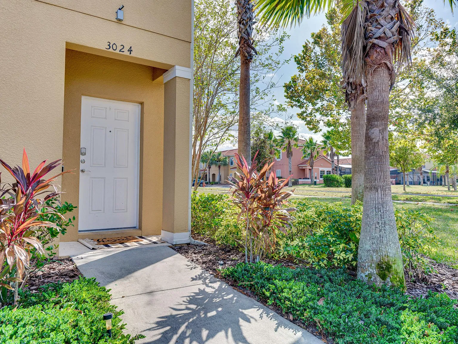 3024 Secret Lake Dr — Photo 3