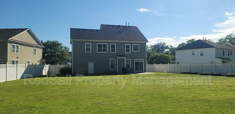 2225 Tuliptree Cir — Photo 3