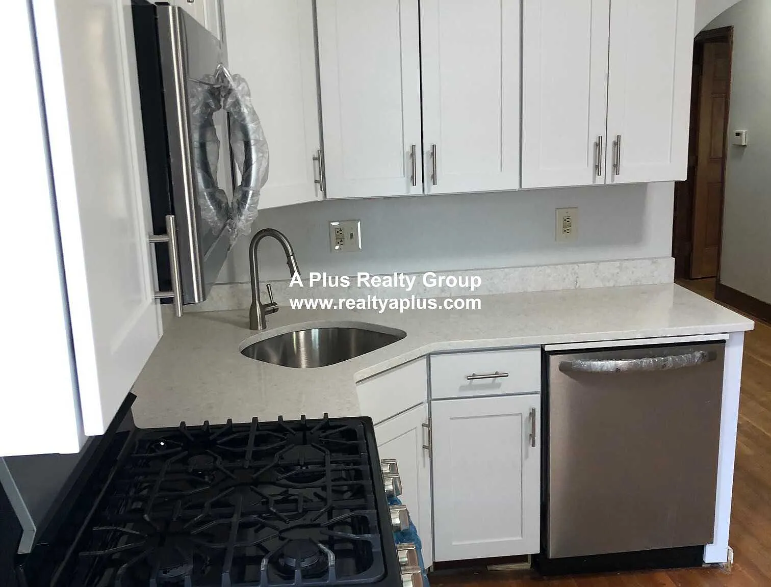 4 bed, $4,200 — Photo 3