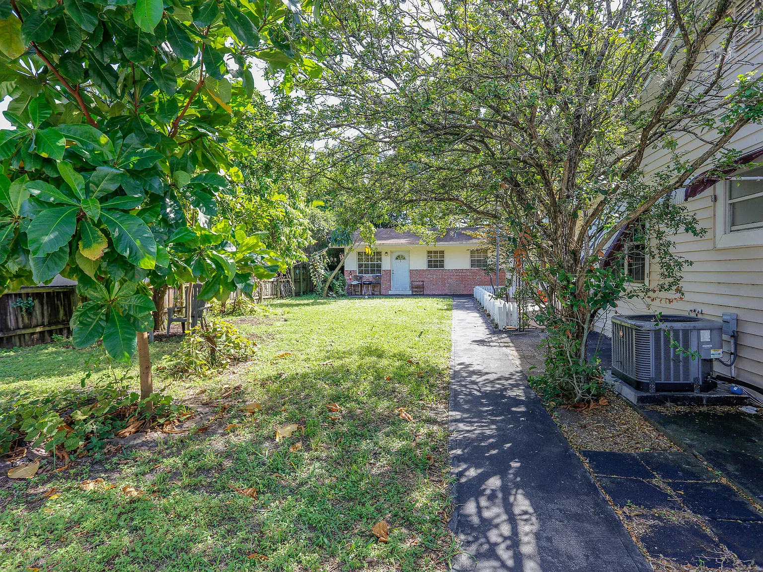 1 bed, 1.0 bath, 650 sqft, $1,500 — Photo 3