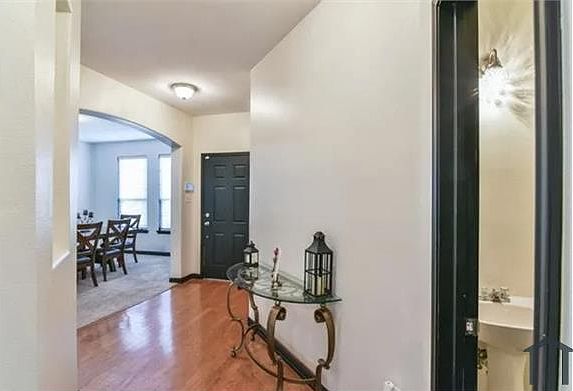 4th image of 8243 Merriweather Dr