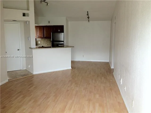 Coral Key Condo — Photo 4
