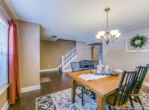 4th image of 4914 Corian Well Dr