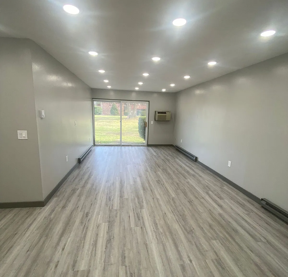 1 bed, $1,600 — Photo 4