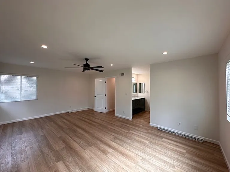 12111 Wagner St — Photo 16
