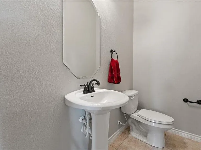 654 Plum Dr — Photo 13
