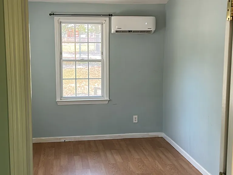 150 Bryan Rd — Photo 9