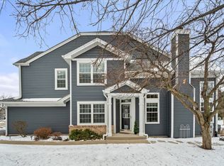 3819 Capri Ct, Naperville, IL 60564