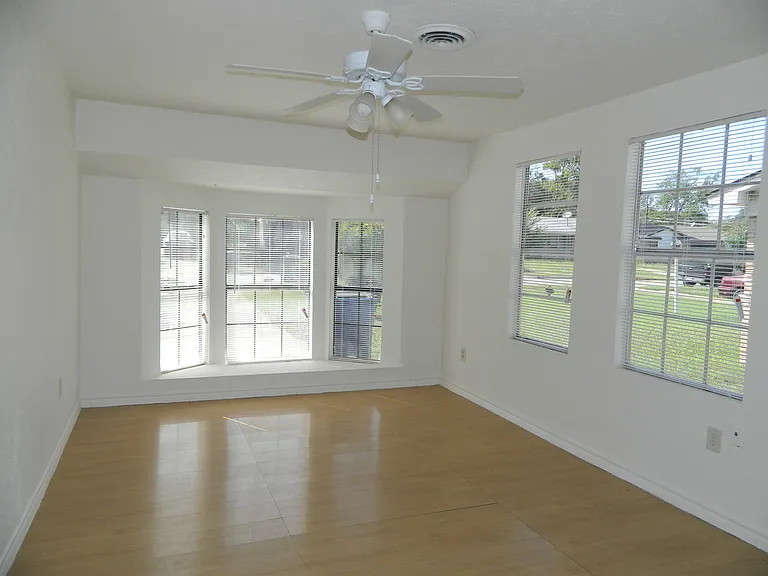 7826 Overridge Dr — Photo 6