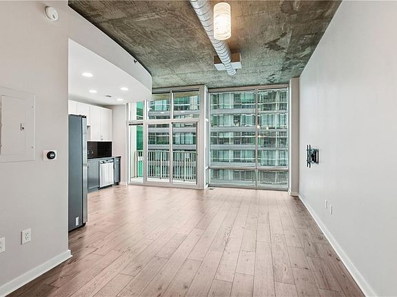 3rd image of 923 Peachtree St NE Unit 1523