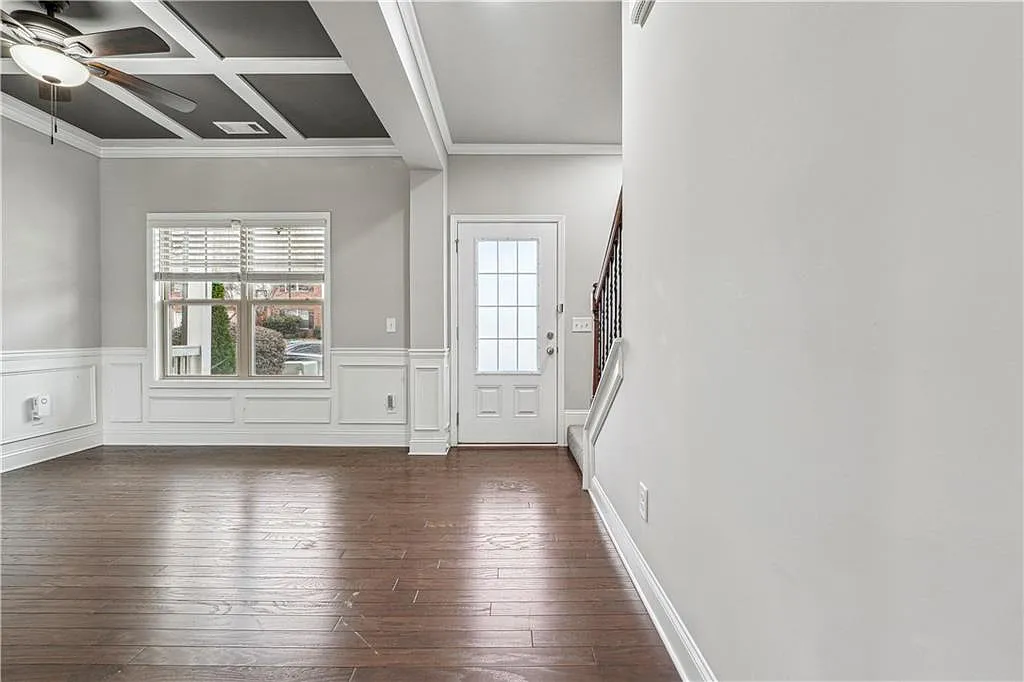 4 bed, 3.5 bath, 2653 sqft, $2,700 — Photo 3